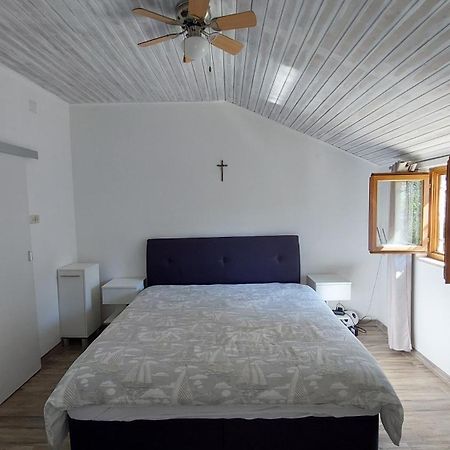 Apartman Kristina And Free Parking Mali Lošinj Kültér fotó