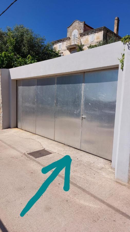 Apartman Kristina And Free Parking Mali Lošinj Kültér fotó