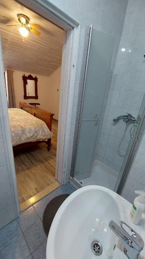 Apartman Kristina And Free Parking Mali Lošinj Kültér fotó