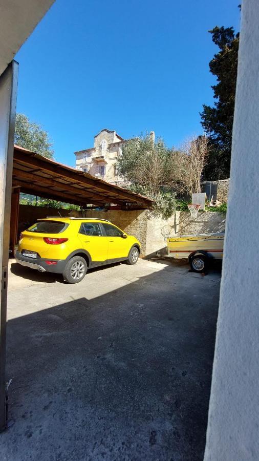Apartman Kristina And Free Parking Mali Lošinj Kültér fotó