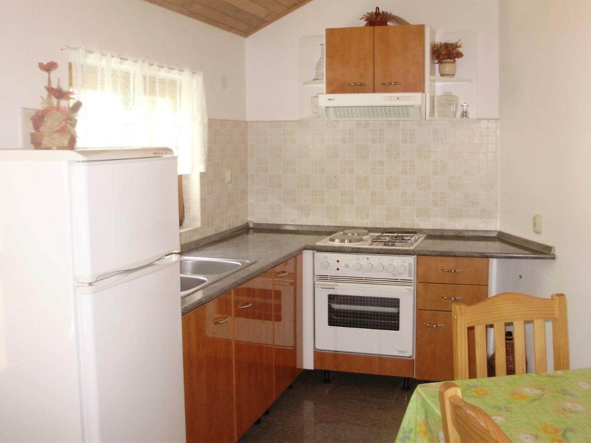 Apartman Kristina And Free Parking Mali Lošinj Kültér fotó